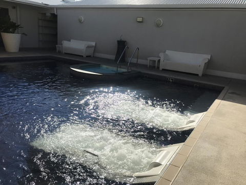 Dover Motel - Accommodation QLD 1