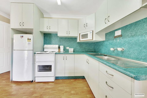 Driftwood On The Beach - Accommodation QLD 2