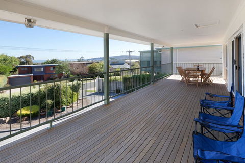 DROMANA BAY VIEWS - DROMANA - Accommodation QLD 0