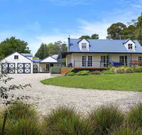Duncraig House - open fireplace spa pet friendly - Accommodation QLD