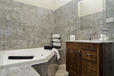 Eagle Foundry Bed & Breakfast - Accommodation QLD 1