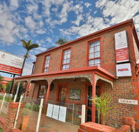 Early Australian Motor Inn - Accommodation QLD