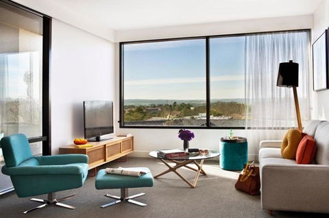 East Hotel And Apartments - Accommodation QLD 2