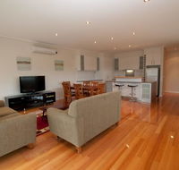 Eastern Beach - Accommodation QLD