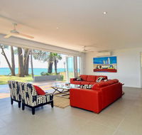 Ebb and Flow  Corlette - Accommodation QLD