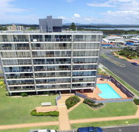 Ebbtide 2 - On Main Beach - Accommodation QLD