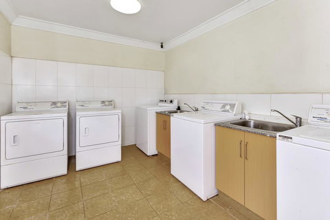 Econo Lodge Karratha - Accommodation QLD 1