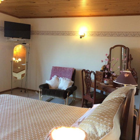 Eden Bed & Breakfast - Accommodation QLD 3