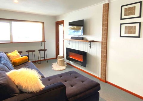 Eiger Chalet - Accommodation QLD 1