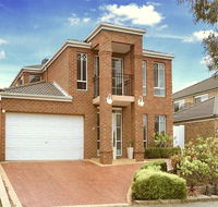 Elegant Glen House 4B5B ParkFront - Accommodation QLD