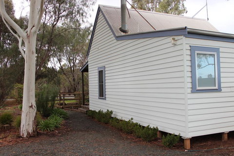 Elinike Guest Cottages - Accommodation QLD 1