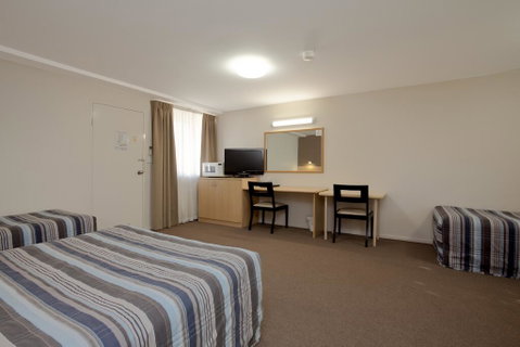 Elizabeth Motor Inn - Accommodation QLD 1