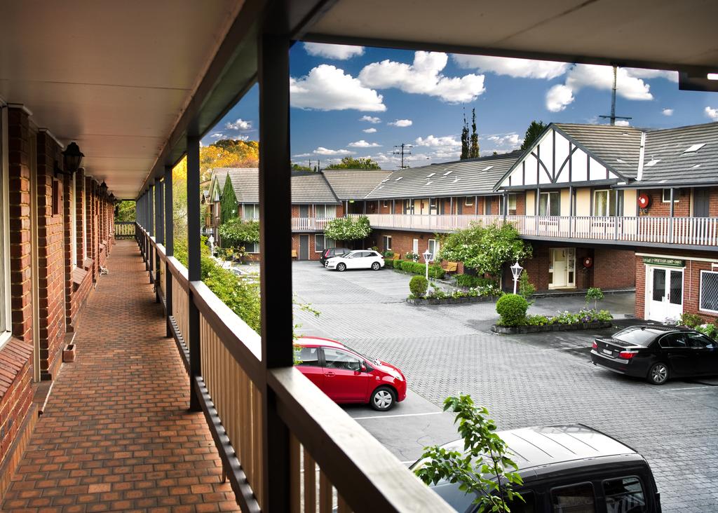 Blackburn North VIC Accommodation QLD