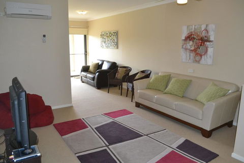 ELSINOR Townhouse 8 Mulwala - Accommodation QLD 3