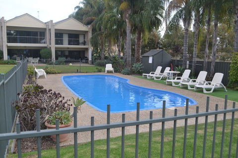 ELSINOR Townhouse 8 Mulwala - Accommodation QLD 0