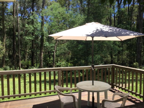 Emerald Creek Cottages - Accommodation QLD 0