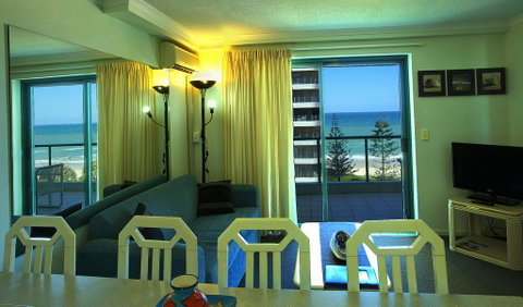 Emerald Sands Holiday Apartments - Accommodation QLD 3