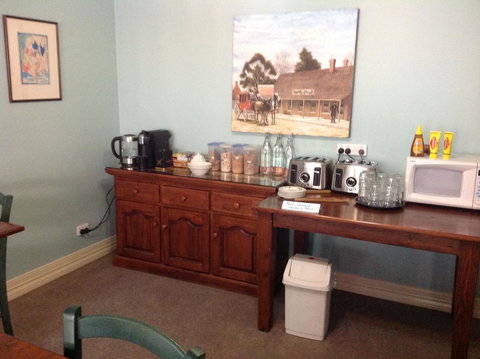 Emeu Inn Bed & Breakfast - Accommodation QLD 3