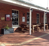 Emeu Inn Bed  Breakfast - Accommodation QLD