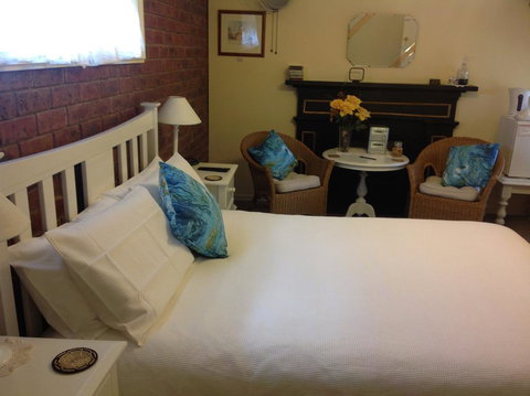 Emeu Inn Bed & Breakfast - Accommodation QLD 2