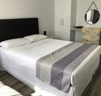 Escape On Lake - Accommodation QLD