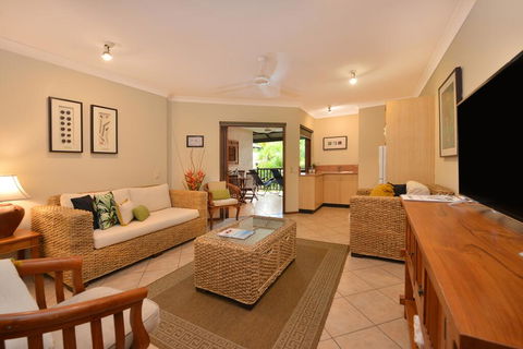 Escape@Hibiscus - Accommodation QLD 0