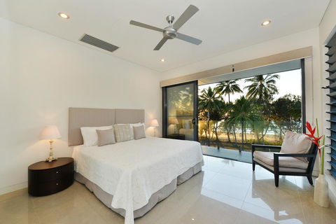 Esplanade Villa - Accommodation QLD 2