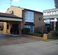 Estelle Kramer Motel - Accommodation QLD