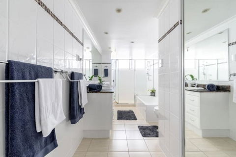 Excluza - Accommodation QLD 2