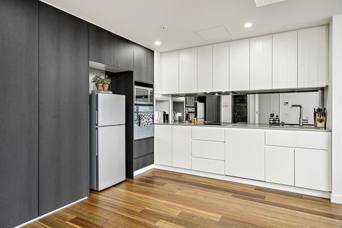 Executive City-centre Apartment With Parking - Accommodation QLD 2