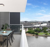 Executive Family 3 Bedroom Suite - Brisbane CBD - Views - Pool - WIFI - Free parking - Accommodation QLD