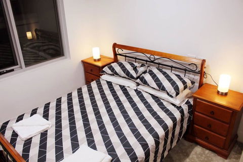 Executively Styled 2 Bed, 2 Bath, Perfect Location - Accommodation QLD 2