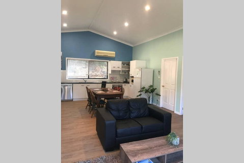 FAIRVIEW COTTAGE 25B - Waterfront Accommodation - Accommodation QLD 3