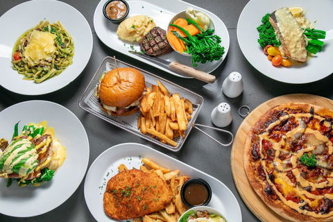 Fairway Village @ Windaroo Lakes Golf Club - Accommodation QLD 1