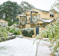 Falls Mountain Retreat Blue Mountains - Accommodation QLD