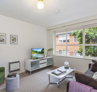 Family-friendly apartment in green Glen Iris - Accommodation QLD