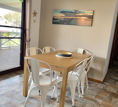 Fareview Beach House - Accommodation QLD 3