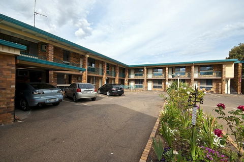 Fig Tree Motel - Accommodation QLD 3