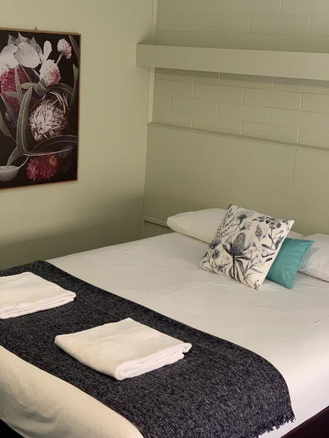 Finley Country Club Hotel Motel - Accommodation QLD 1