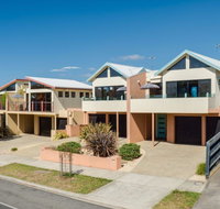 Fischer Torquay by Gold Star Stays - Accommodation QLD