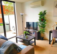 FITZROY FANTASTIC 1BR APT with FREE WINE NETFLIX WIFI close to TRAMS COLES - Accommodation QLD