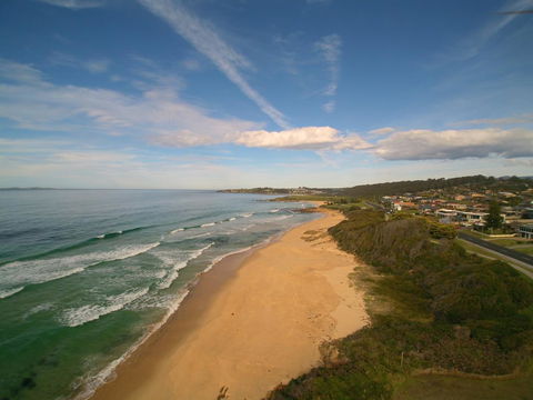 Flat 1/15 Dalmeny Drive - Accommodation QLD 1