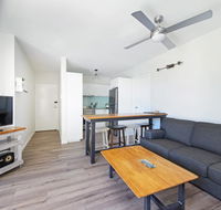 Flynns Beach Apartments 4 41 Pacific Drive - Accommodation QLD