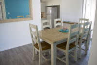 Book Lightning Ridge Accommodation Vacations Accommodation QLD Accommodation QLD