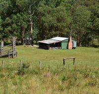 Four Bull Hut - Accommodation QLD