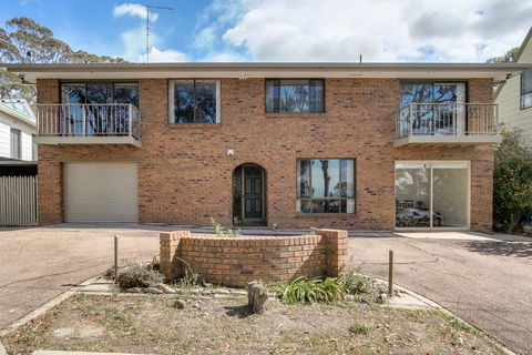 Four Seasons - Accommodation QLD 0