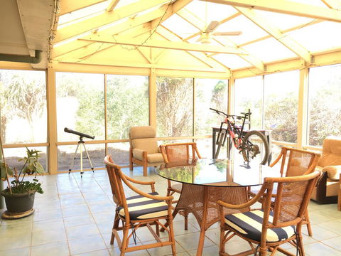 Fox Farm - Entire House Sleeps 12 Ppl - Accommodation QLD 2
