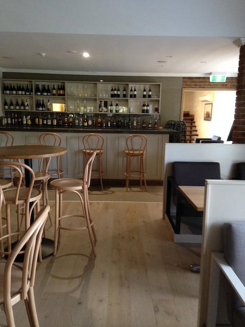 Francis Phillip Motor Inn And The Lodge - Accommodation QLD 3