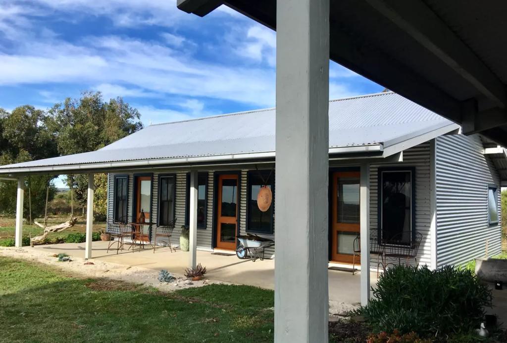 French Island ACT Accommodation QLD