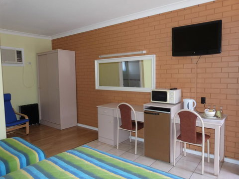 Fullarton Motor Lodge - Accommodation QLD 2